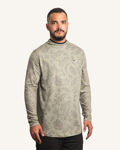 badge: Gregory is 6'1", 175 lbs, and wearing size M